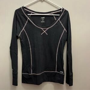 AVIA long sleeve top, size small medium with‎ pink stitching.